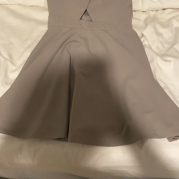 Dress - Picture 3 of 5